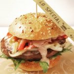 Burger Gourmet! Da “Kaffa - Street Bar” arrivano le nuove proposte