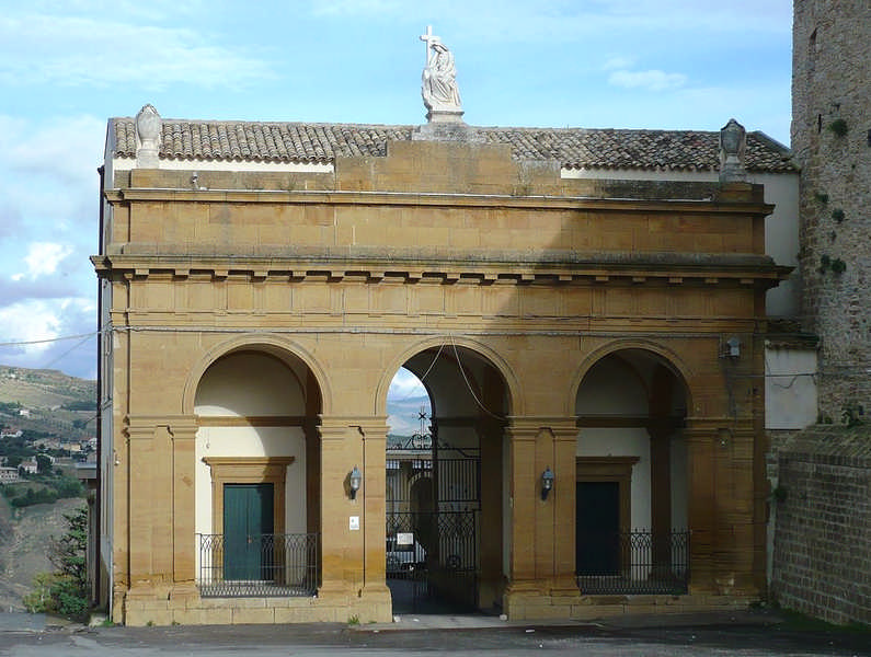 Ingresso del Cimitero monumentale degli Angeli a Caltanissetta