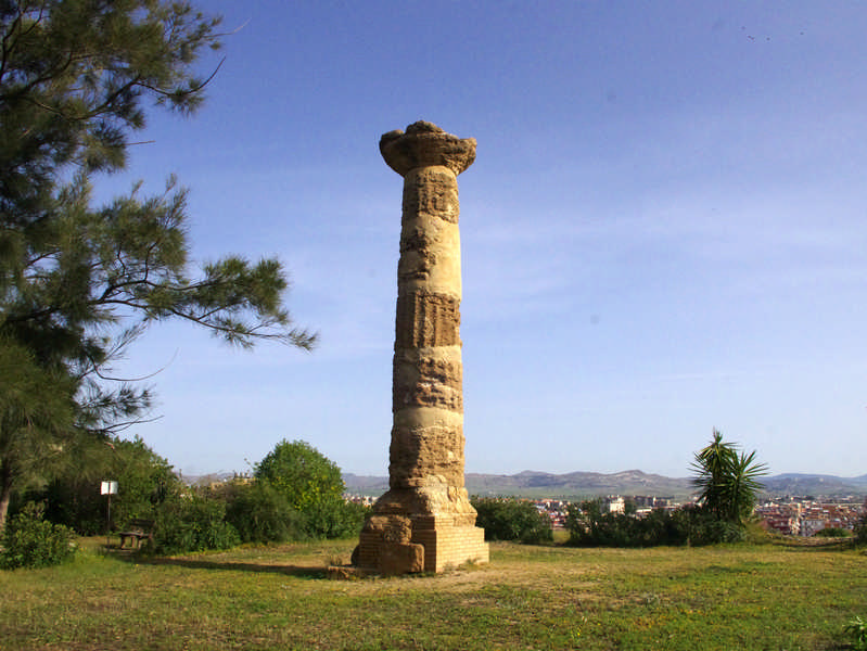 La colonna del tempio C o Athenaion