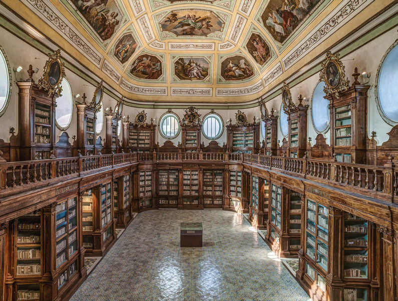 La Biblioteca del Monastero dei Benedettini a Catania