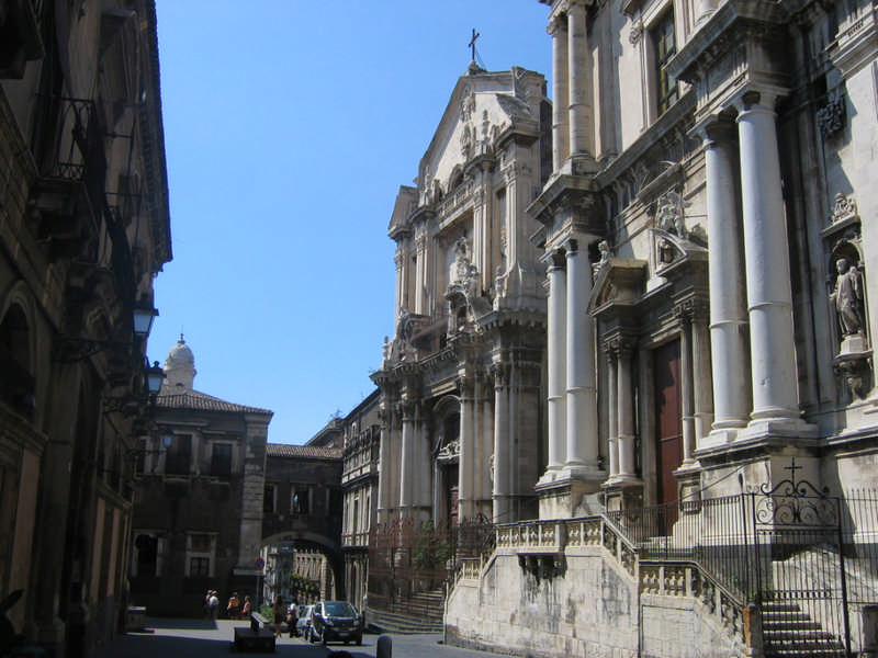 Le chiese di San Benedetto da Norcia e San Francesco Borgia a Catania