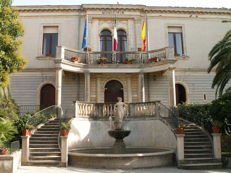 Il Municipio di Chiaramonte Gulfi