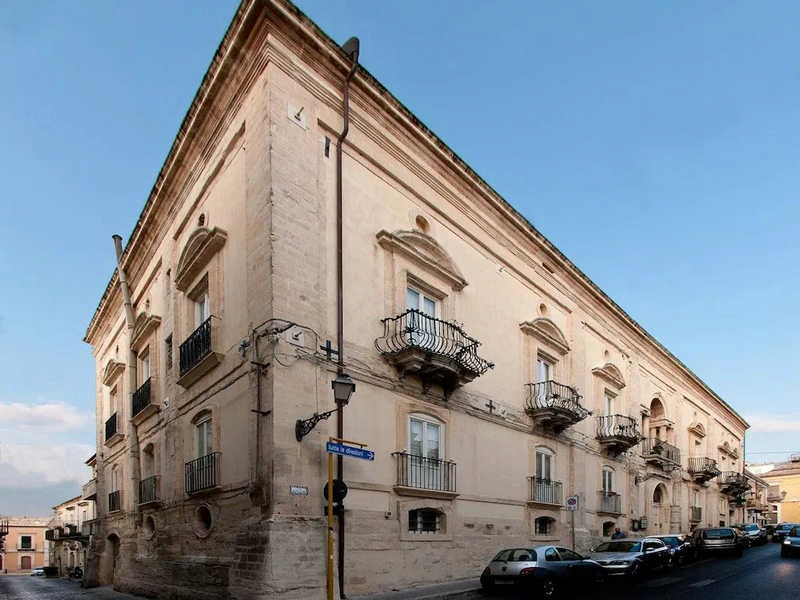 Palazzo Montesano Palazzo Montesano a Chiaramonte Gulfi