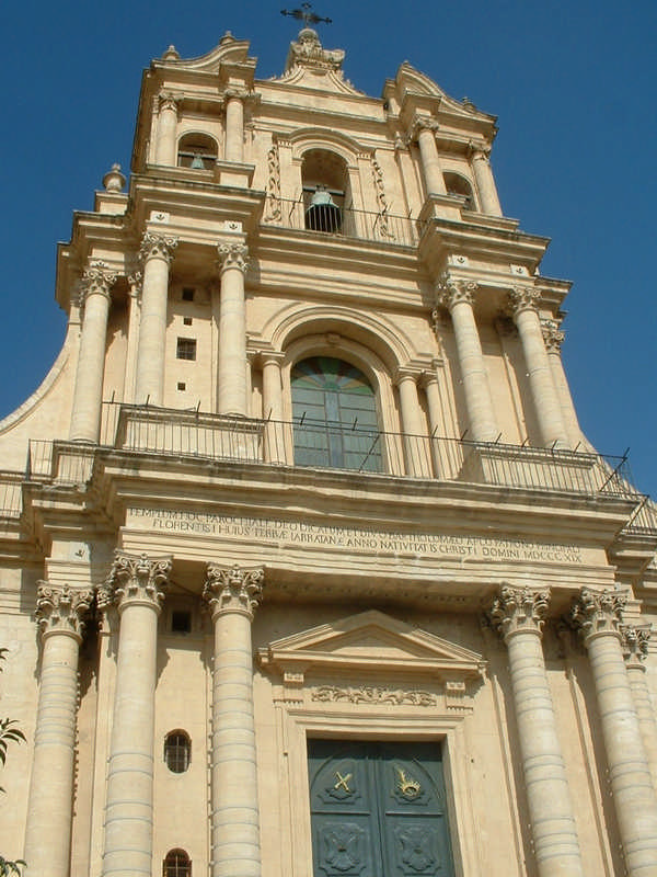 Chiesa di San Bartolomeo La Chiesa di San Bartolomeo a Giarratana