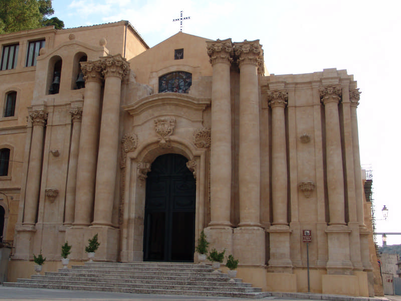 Facciata del Santuario di Santa Maria delle Grazie a Modica