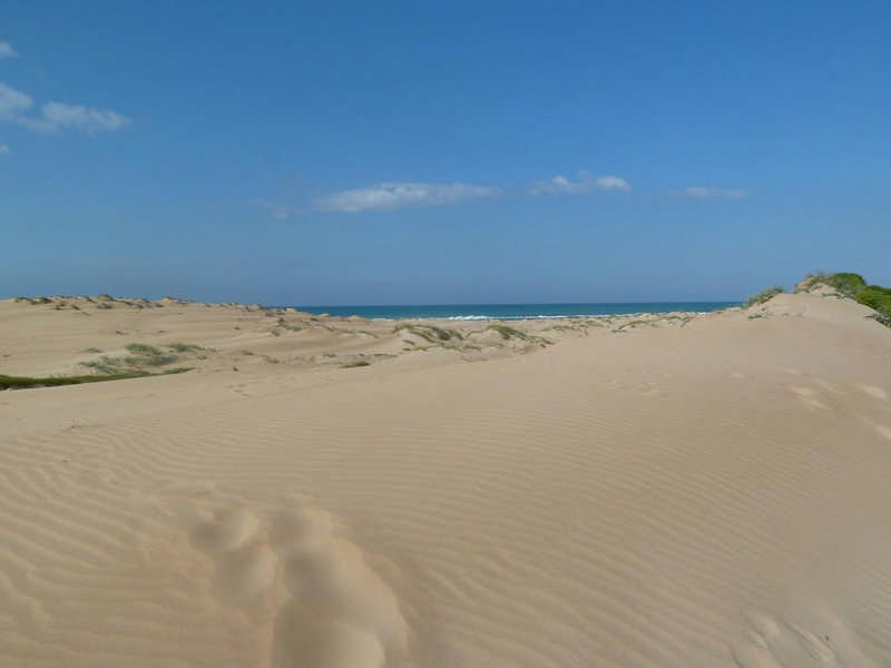 Il mare e le dune Scorcio del mare di Marina di Modica