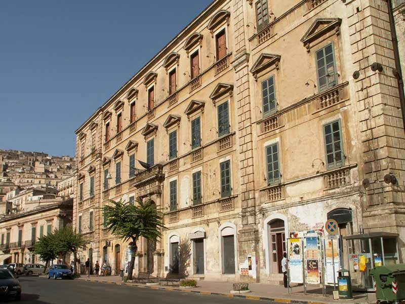 Il Palazzo degli Studi a Modica