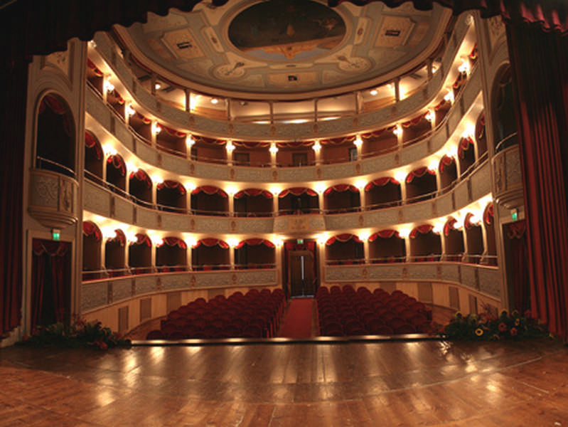Interno del Teatro Garibaldi a Modica