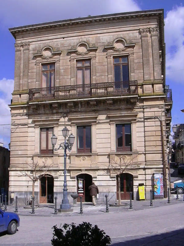 Palazzo Cocuzza a Monterosso Almo