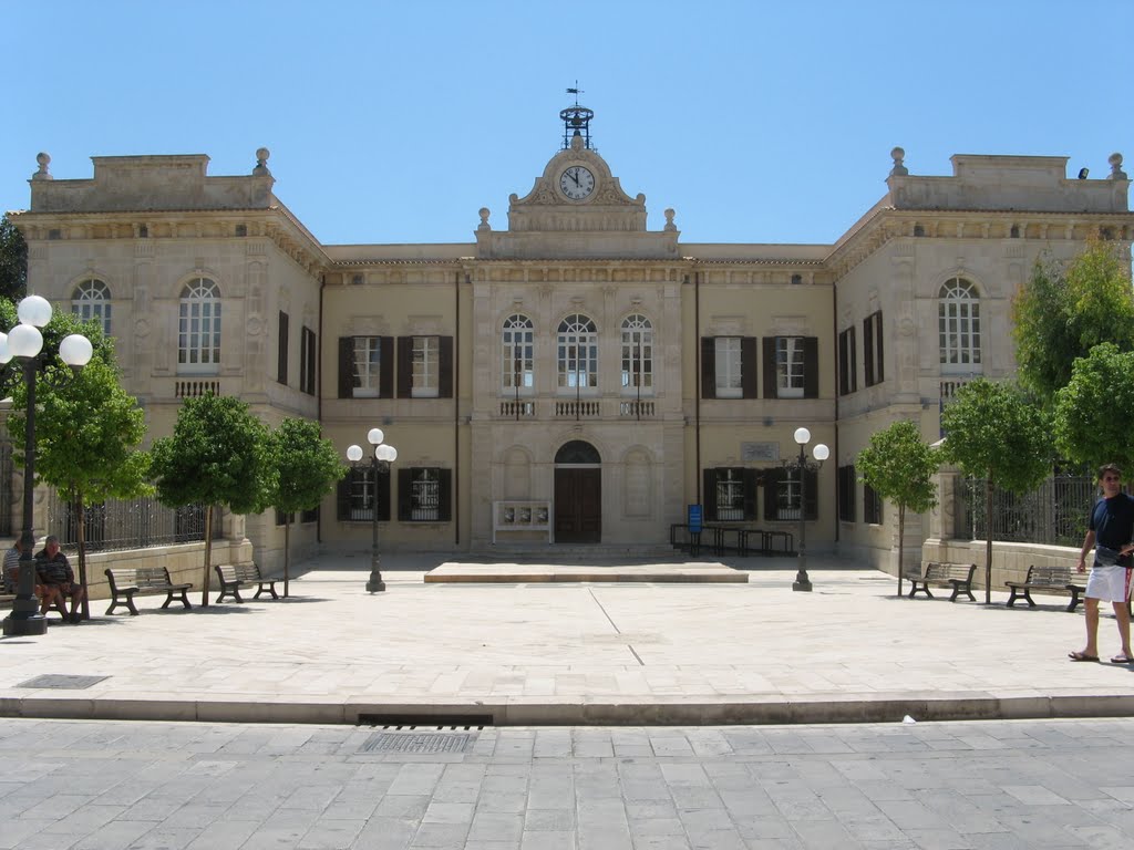 Il Palazzo Comunale Giorgio La Pira a Pozzallo