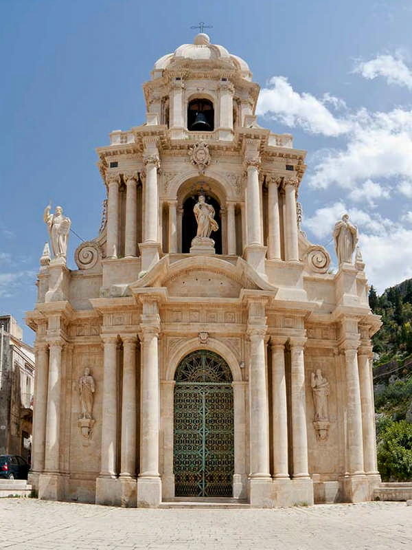 Chiesa di San Bartolomeo La Chiesa di San Bartolomeo a Scicli