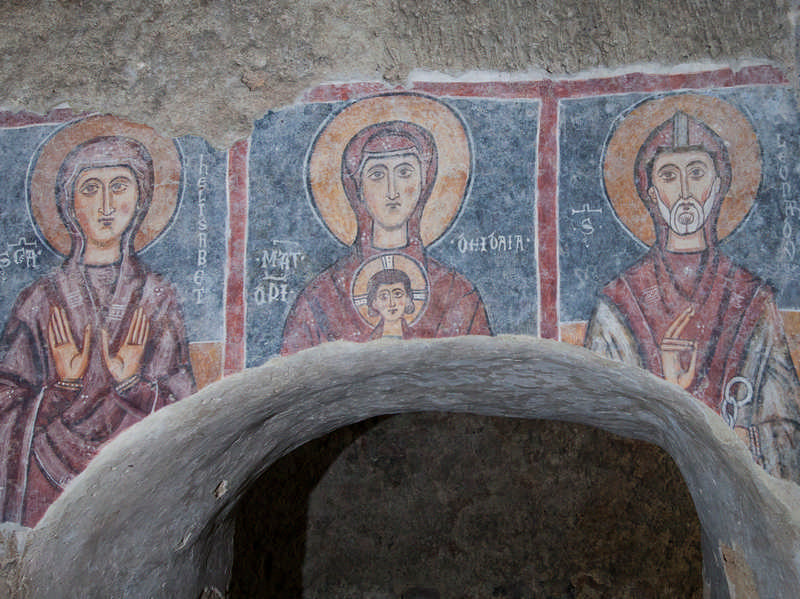 Interno della Chiesa rupestre del Crocifisso a Lentini
