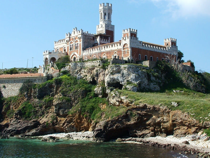 Castello Tafuri Il Castello Tafuri a Portopalo